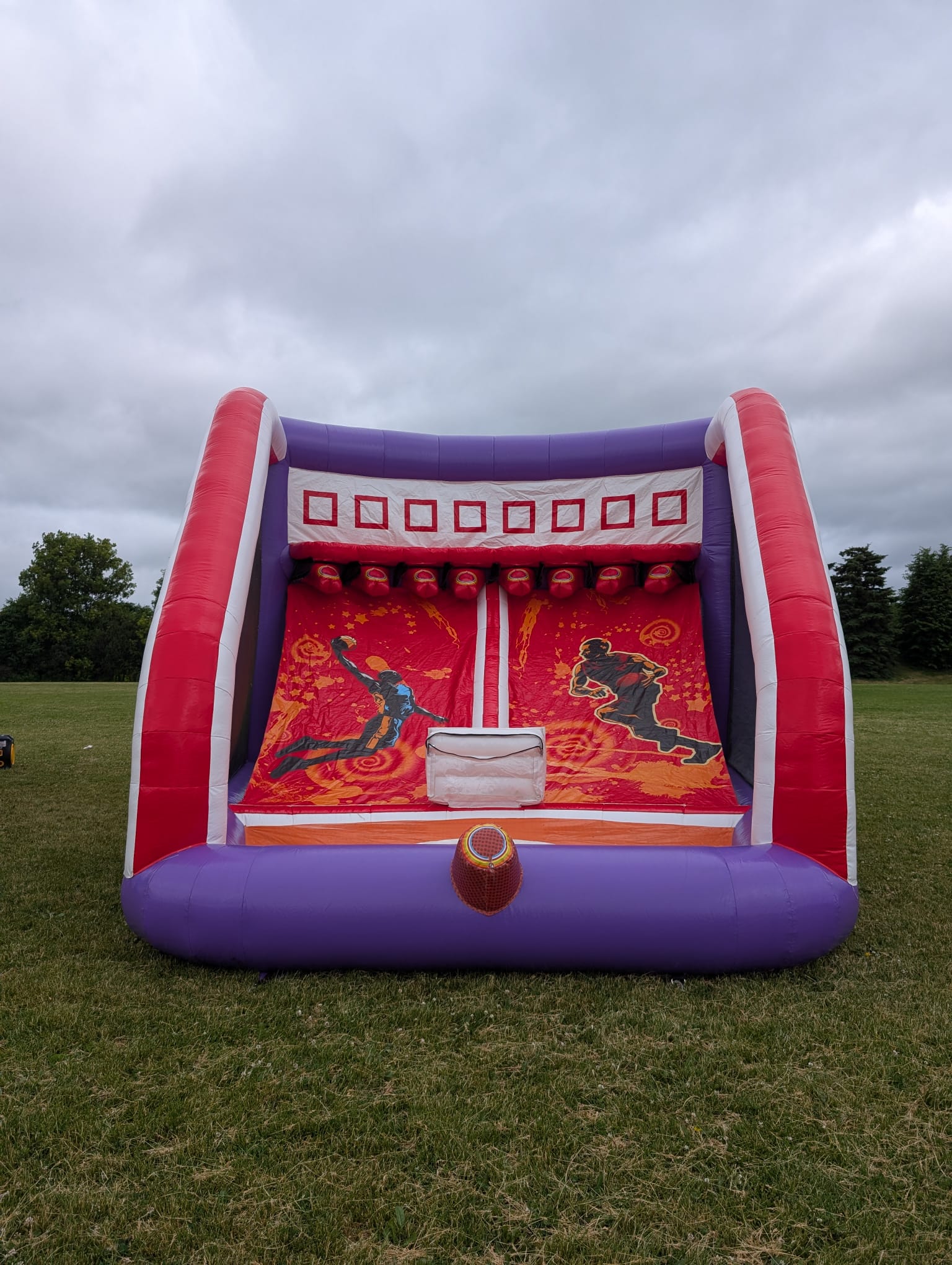 Inflatable Dual Game Basketball Duel Challenge Inflatable Game – Castle Mania