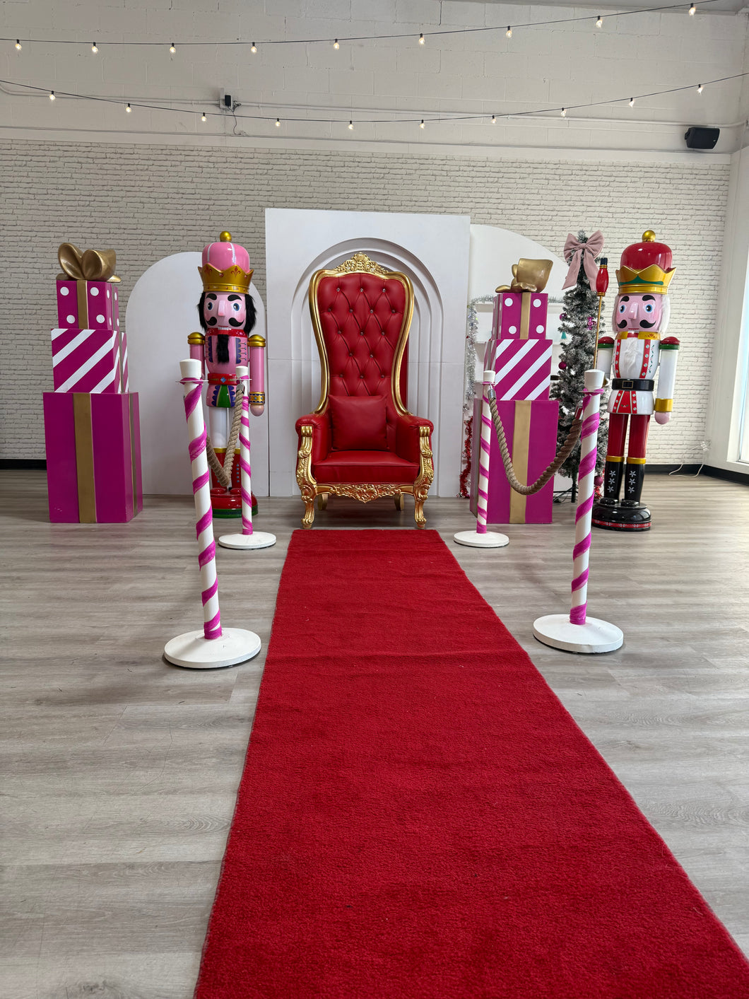 Pink Christmas Throne Package  (Throne Chair + 5 props)